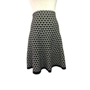Max Studio Black High Waist Flare Stretch Knit Skirt Sz L Black White Geometric